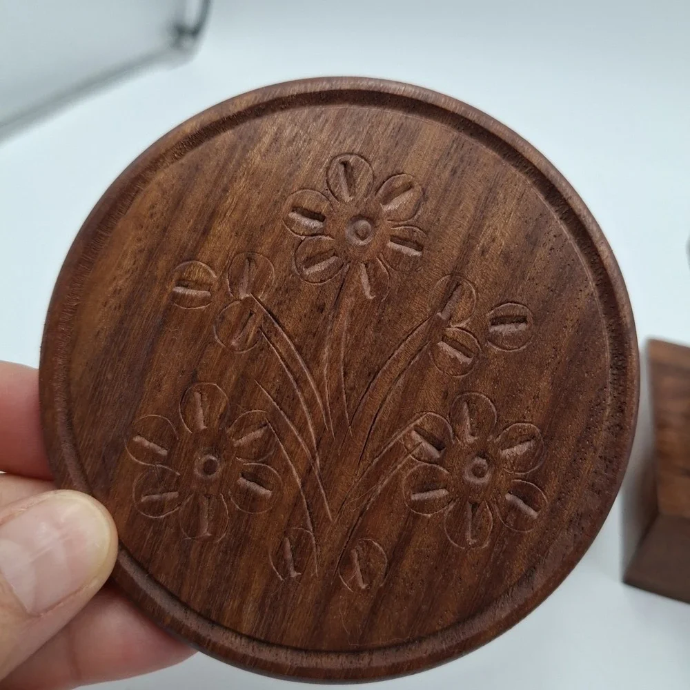 Kapasi Handcrafted Wooden Coaster Set of‎ 6 & Holder Carved Flower Brass Inlay